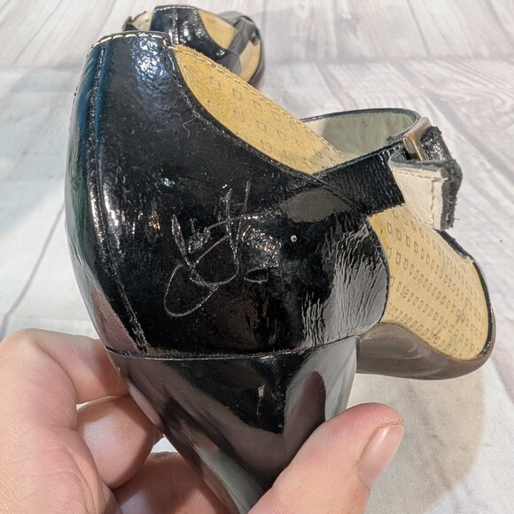 John Fluevog Blind Faith T-Strap Heels Black & Tan Women Size 8 - Picture 8 of 14